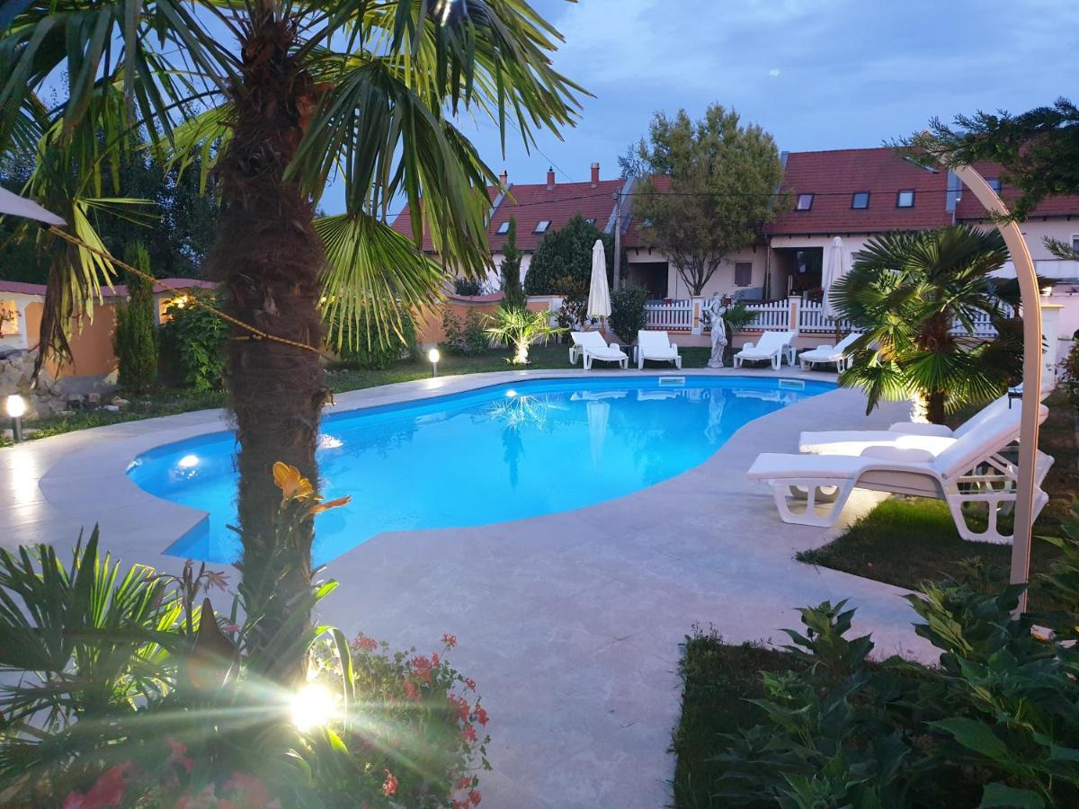 Paradise-Garden-Zamárdi Exterior photo