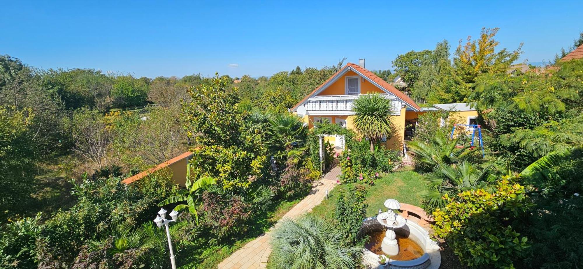 Paradise-Garden-Zamárdi Exterior photo